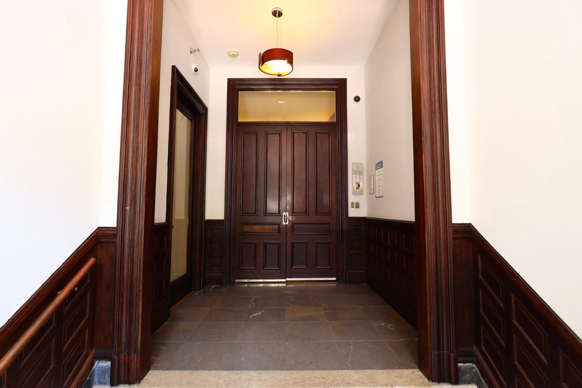 Stylish Newbury Street Studio, #4 Бостон Экстерьер фото