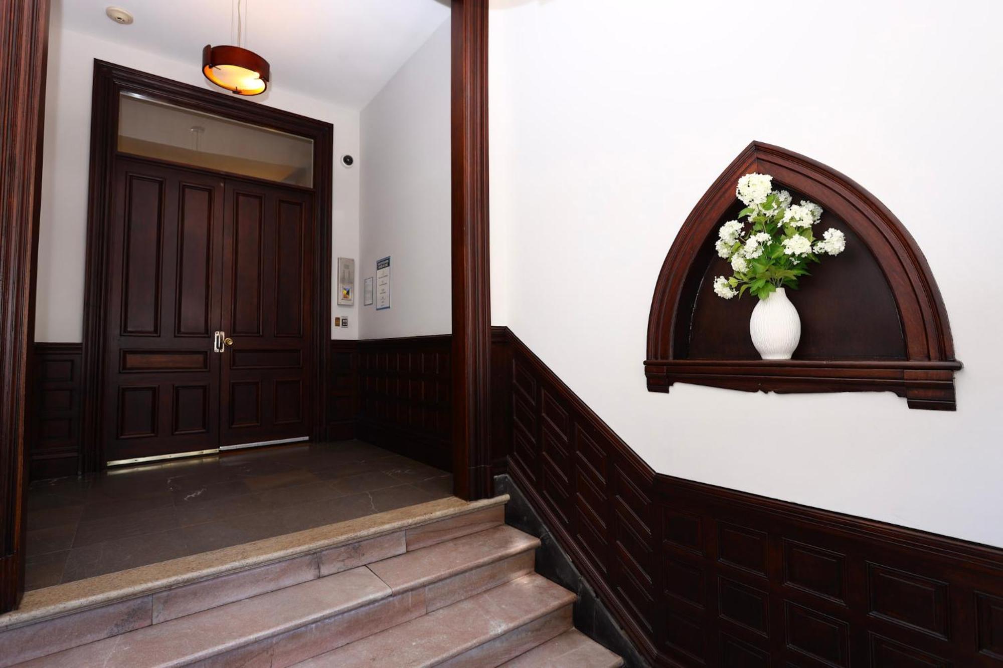 Stylish Newbury Street Studio, #4 Бостон Экстерьер фото